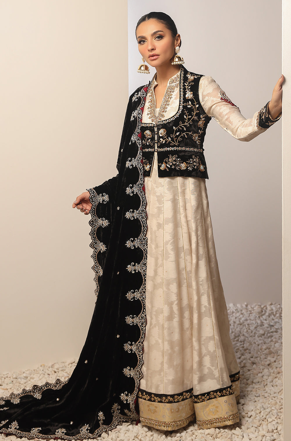 Pure Hand Loom Cotton Net And Velvet-Pishwas & Coatie