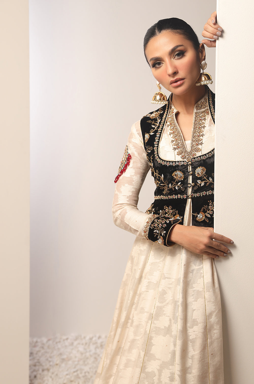 Pure Hand Loom Cotton Net And Velvet-Pishwas & Coatie